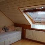 Einzelbett im Schlafzimmer im 1. OG